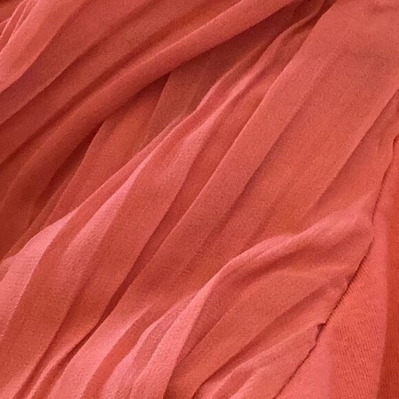 Express Twist Front Top - Picture 3 of 6